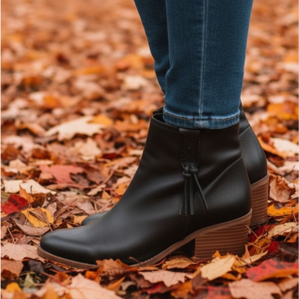 NWT Jack Rodgers Black leather ankle boots 10